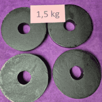 fekete hazai gyártású vágott vaslemez súlytárcsa 1,5 kg-os méretben, 31 mm-es furattal súlyzó rúdhoz.